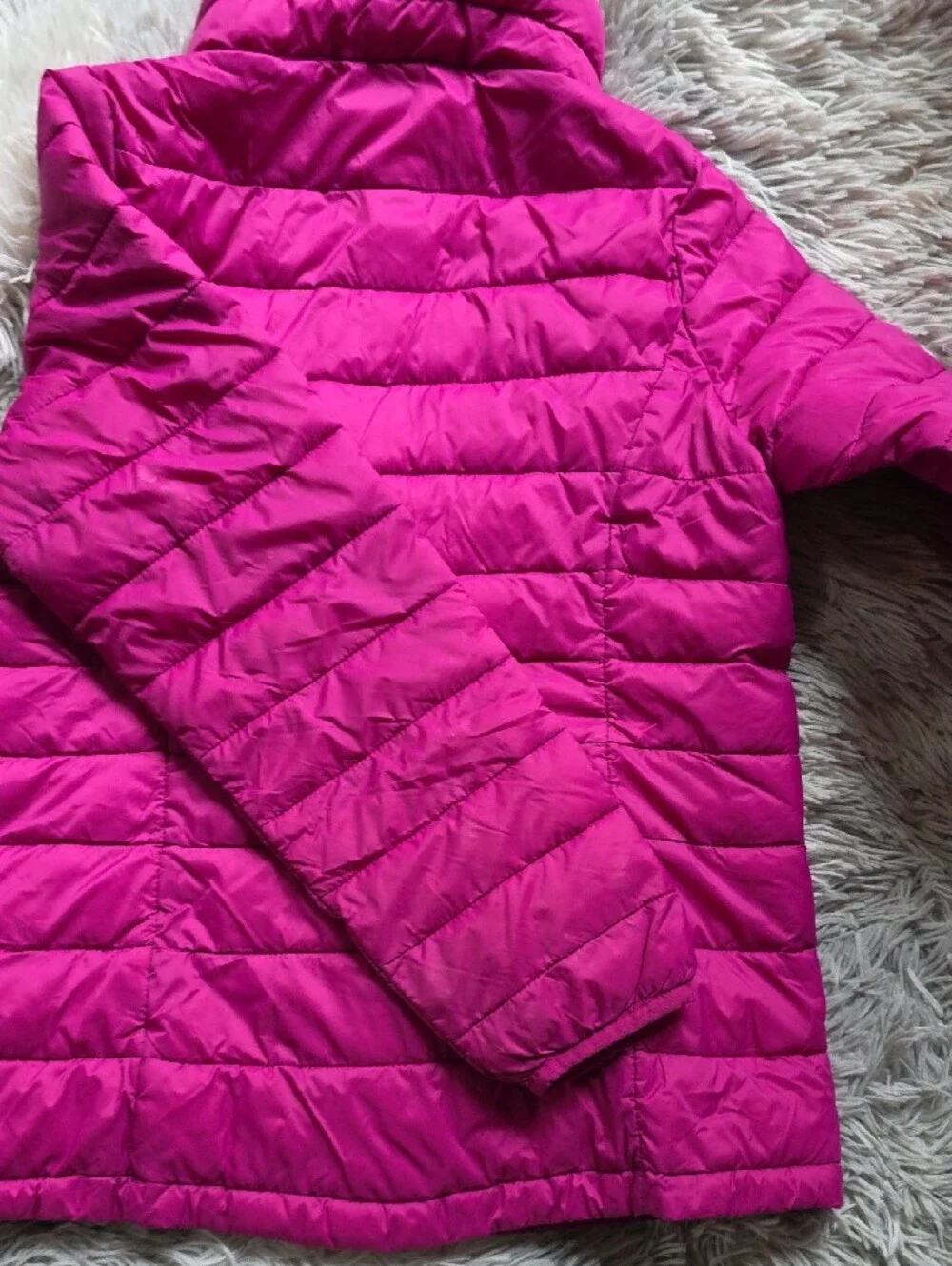 Amazon Essentials Girls' Quilted Puffer Jacket - Bright Pink